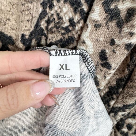 BOUTIQUE | Snakeskin Print Button Front Lightweight Cardigan Women’s Size XL - Picture 7 of 9